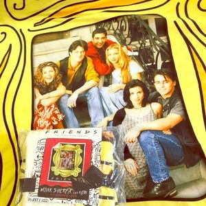 FRIENDS blanket 1 day sale🎉